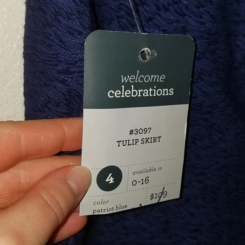 NWT Cabi Patriot Blue Tulip Skirt 3097 Navy Midi Textured Size 4 Retail $109